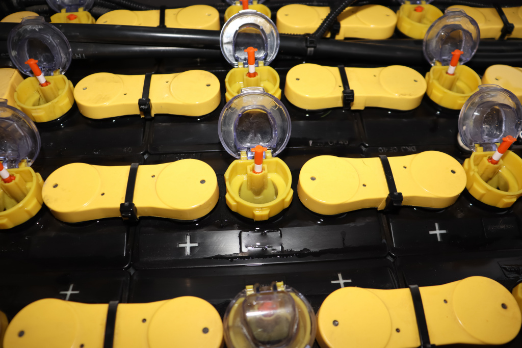 Поплавки кислотн. АКБ.jpg Поплавки кислотн. АКБ.jpg